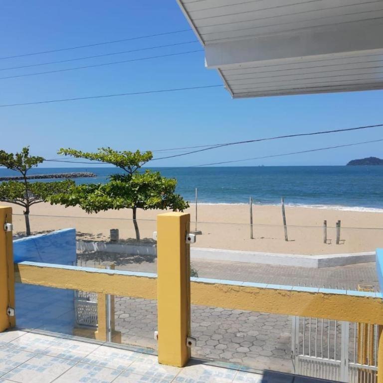 Mansao Ouro Verde Beira Mar Piçarras Екстериор снимка